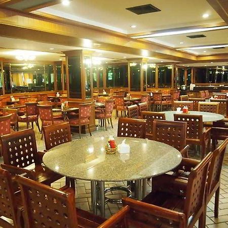Jomtien Holiday Pattaya Hotel Exterior foto