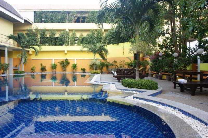 Jomtien Holiday Pattaya Hotel Exterior foto