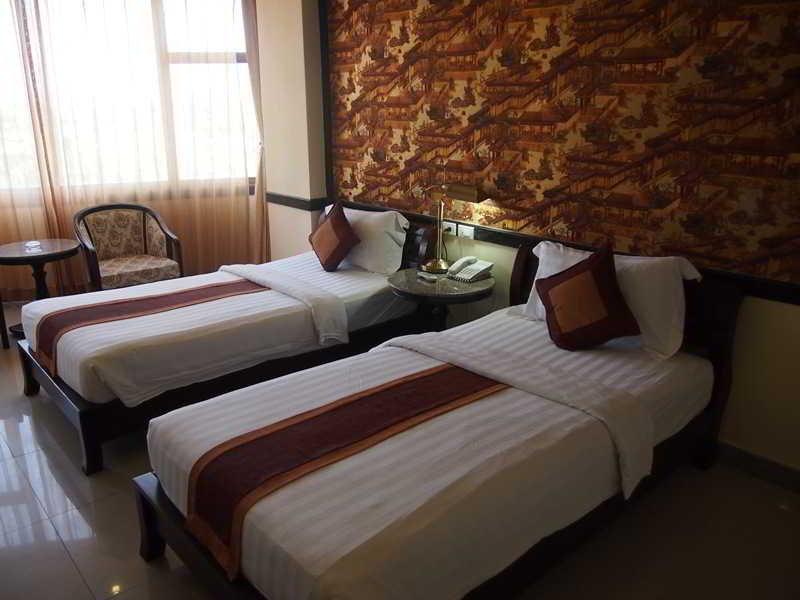 Jomtien Holiday Pattaya Hotel Exterior foto